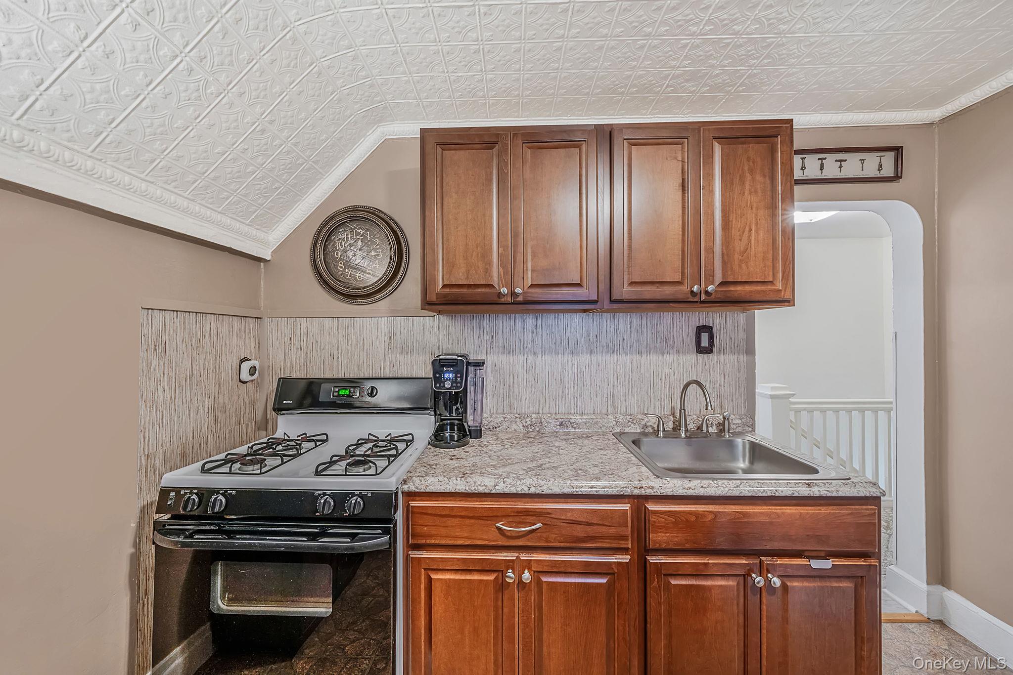 Single Family Wilkinson Avenue Bronx, NY 10461, MLS-1016945-19