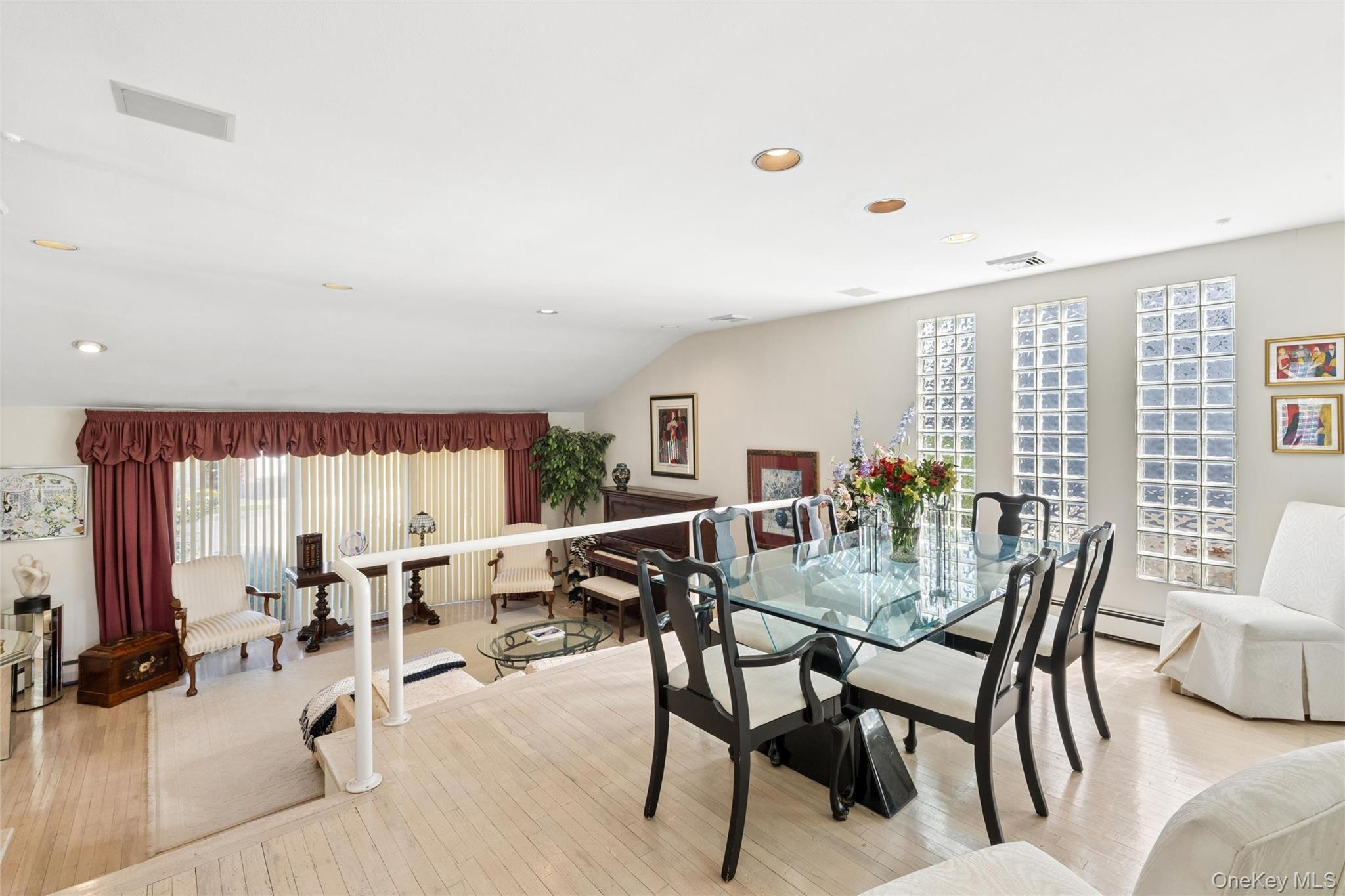 Single Family Holland Way Nassau County, NY 11566, MLS-1016947-5