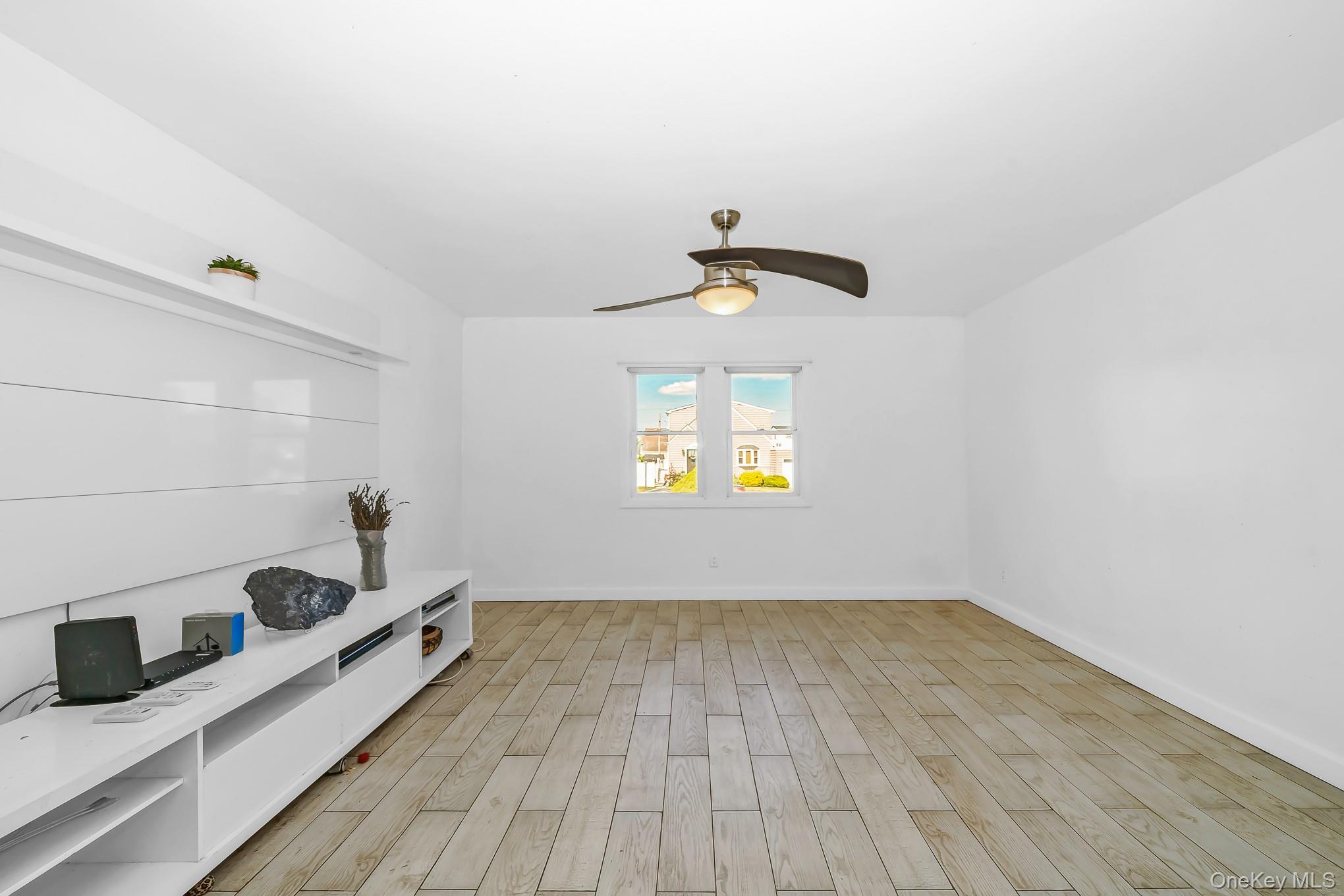 Single Family Lido Parkway Suffolk County, NY 11757, MLS-1016956-12