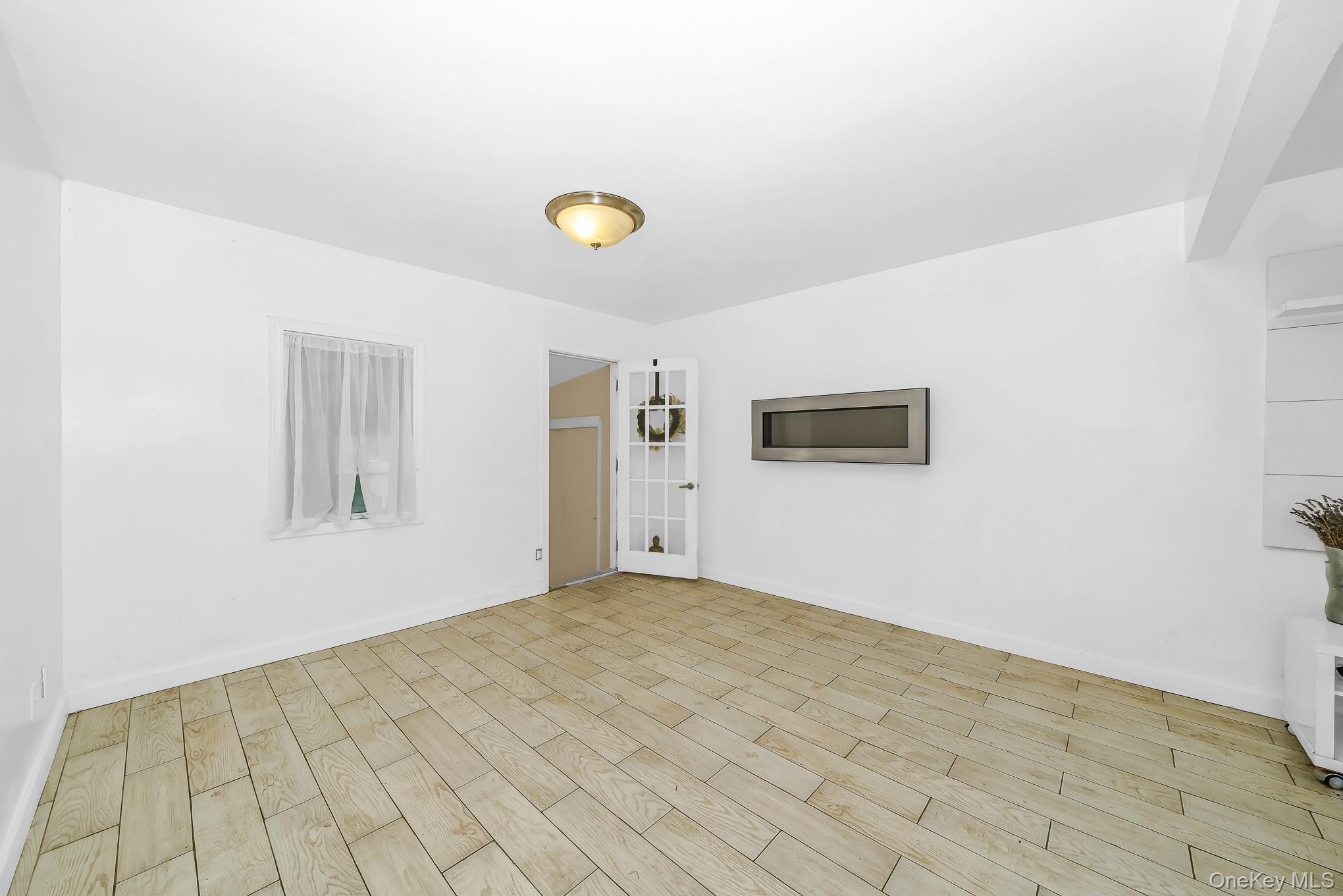 Single Family Lido Parkway Suffolk County, NY 11757, MLS-1016956-17