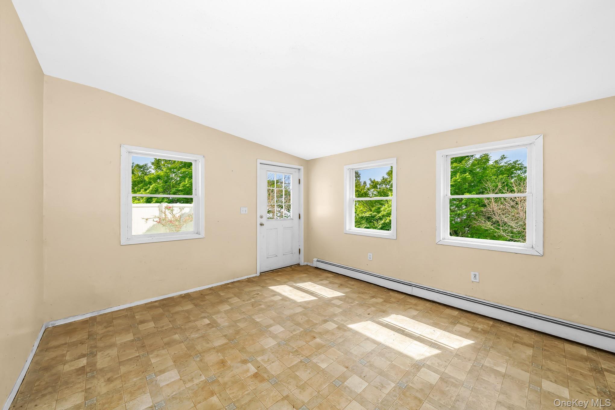 Single Family Lido Parkway Suffolk County, NY 11757, MLS-1016956-18