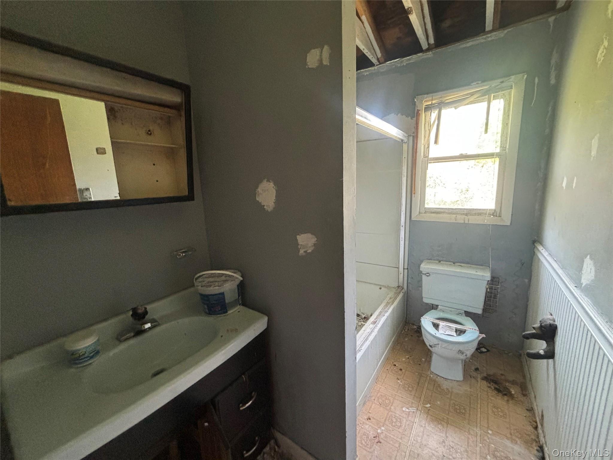 Single Family Algerine  Chenango County, NY 13730, MLS-1017001-7