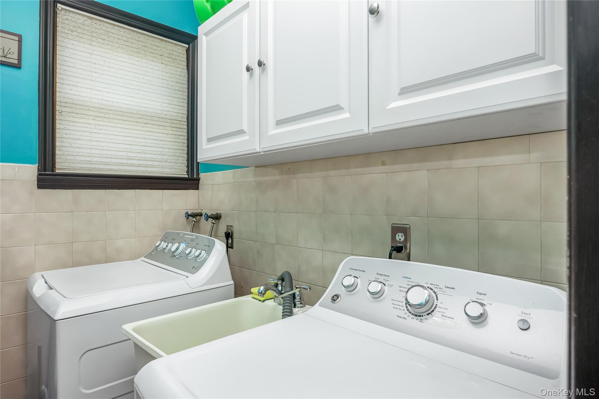 Single Family 24th Road Queens, NY 11357, MLS-1017011-14