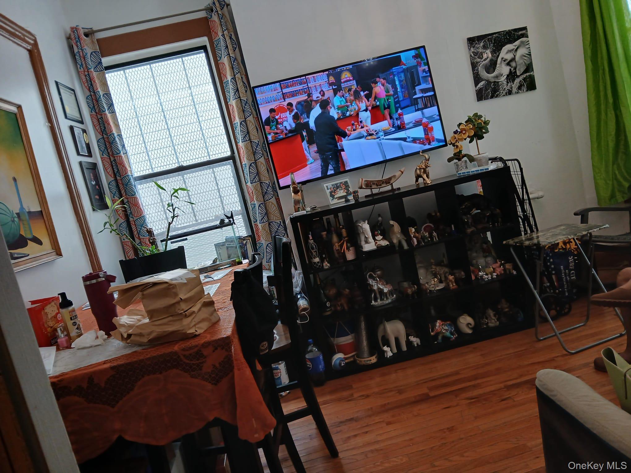Single Family Ryer  Bronx, NY 10457, MLS-1017023-4