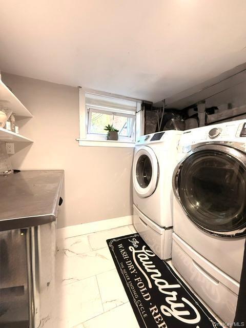Single Family Elinor Place Nassau County, NY 11520, MLS-1017030-13