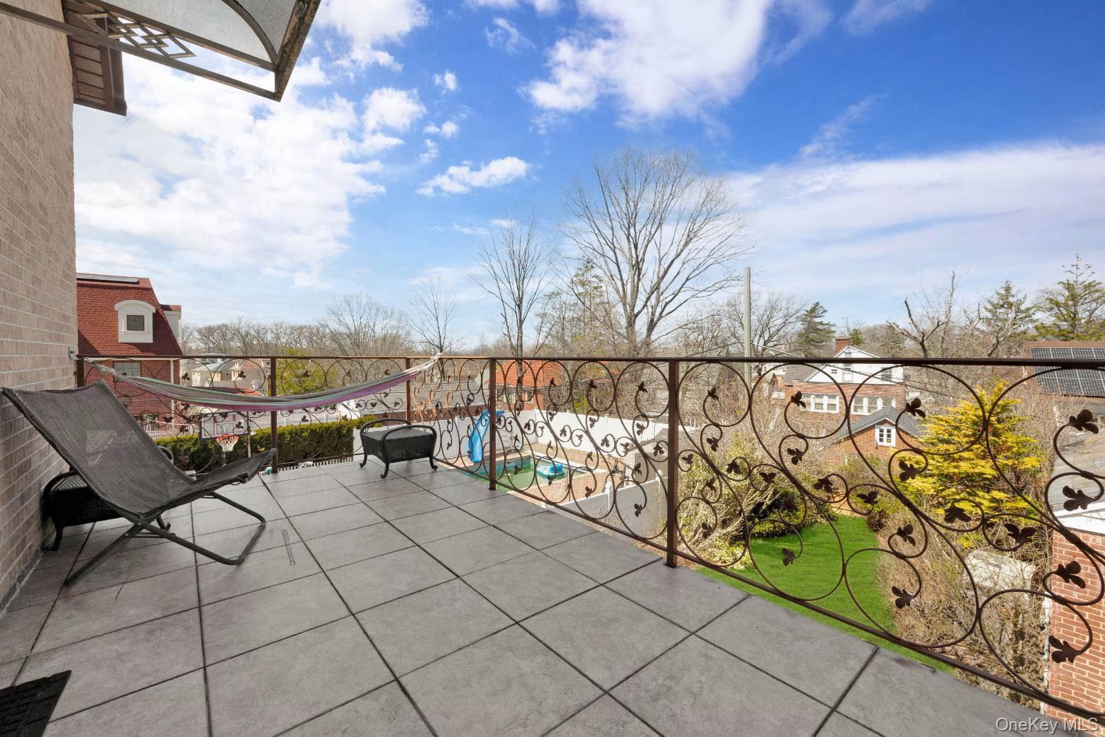 Single Family Radnor Road  Queens, NY 11432, MLS-1017064-22