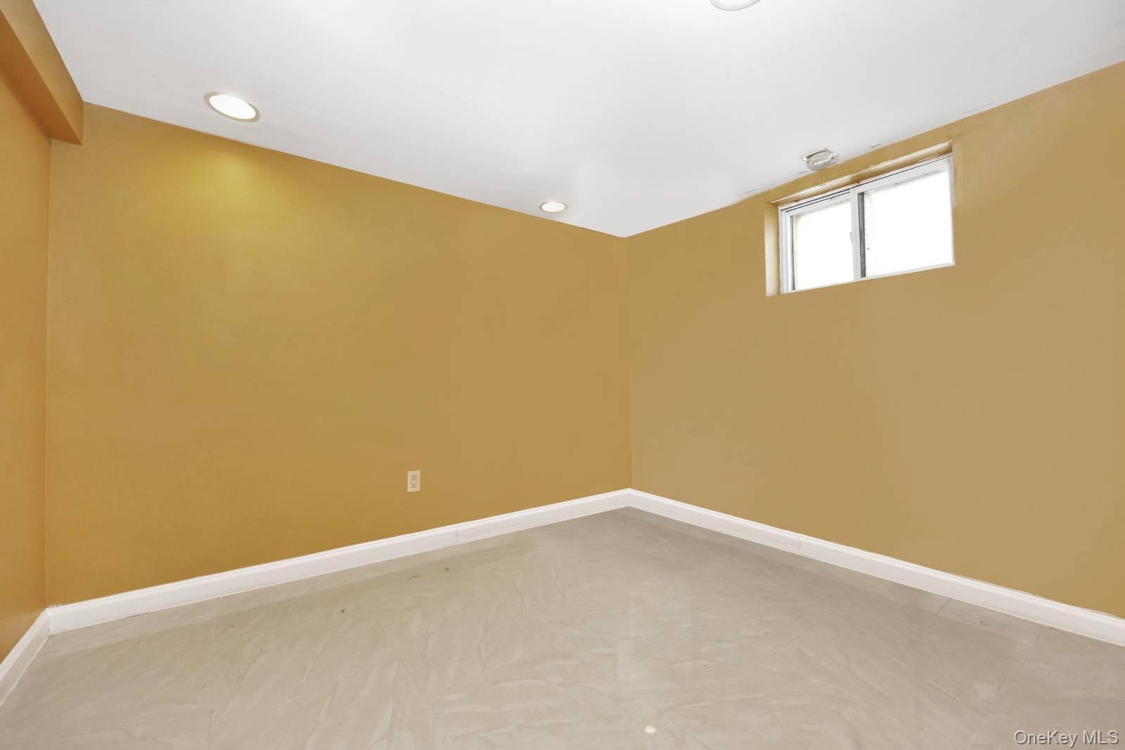 Single Family Radnor Road  Queens, NY 11432, MLS-1017064-27