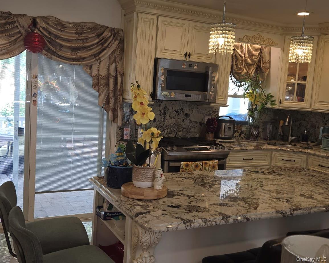 Single Family Oriole Avenue Nassau County, NY 11552, MLS-1017068-10