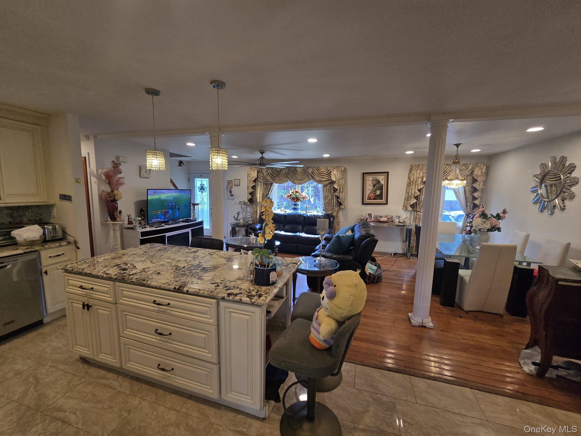 Single Family Oriole Avenue Nassau County, NY 11552, MLS-1017068-6
