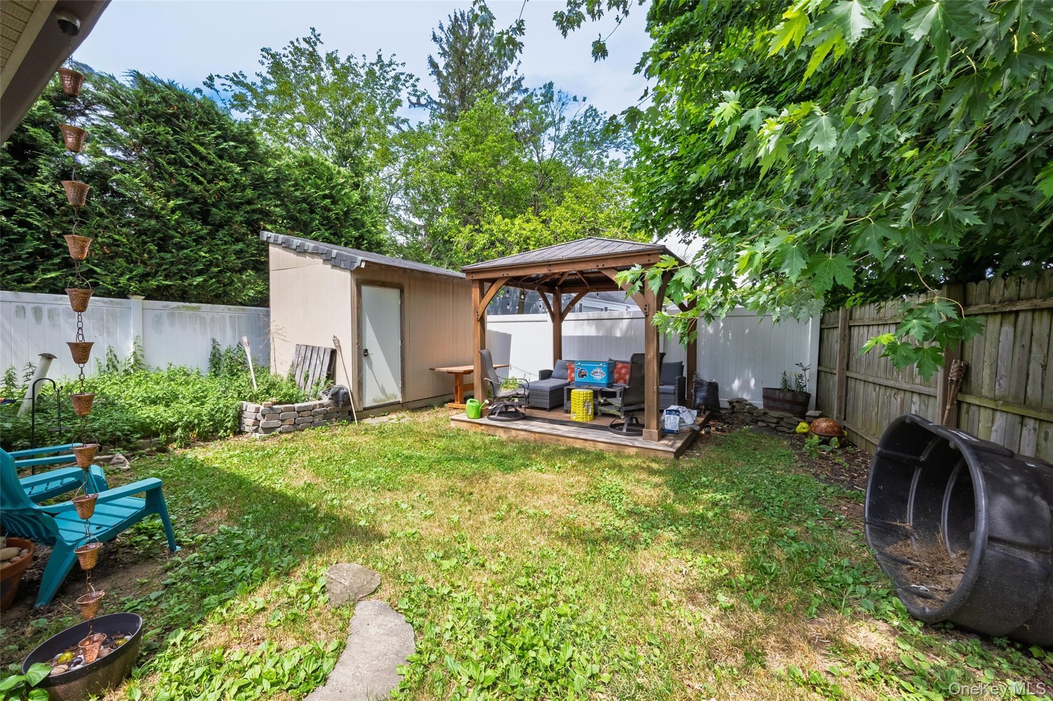 Single Family Edgewood Avenue  Suffolk County, NY 11776, MLS-1017071-16