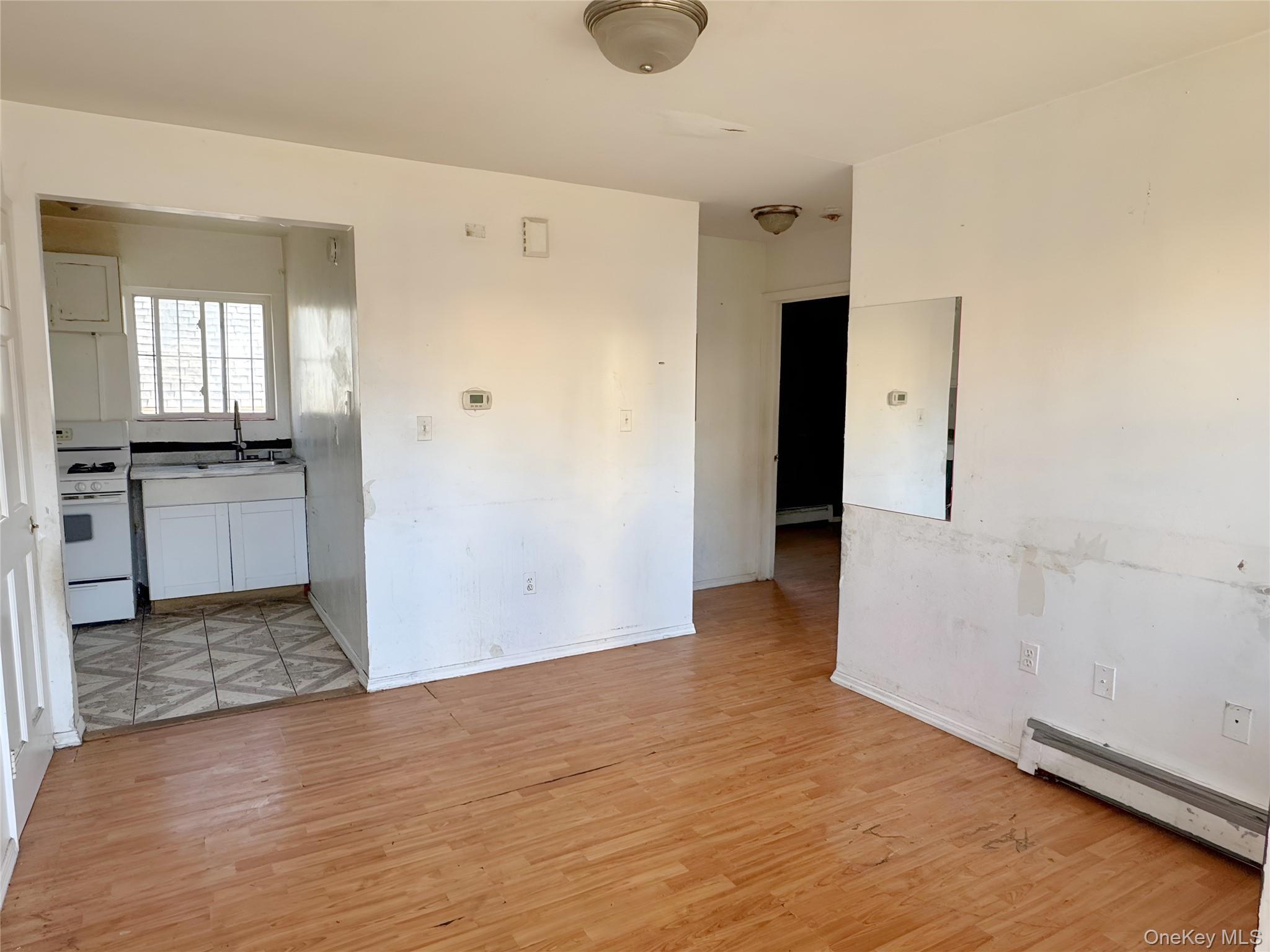 Single Family 85th Avenue  Queens, NY 11432, MLS-1017082-16
