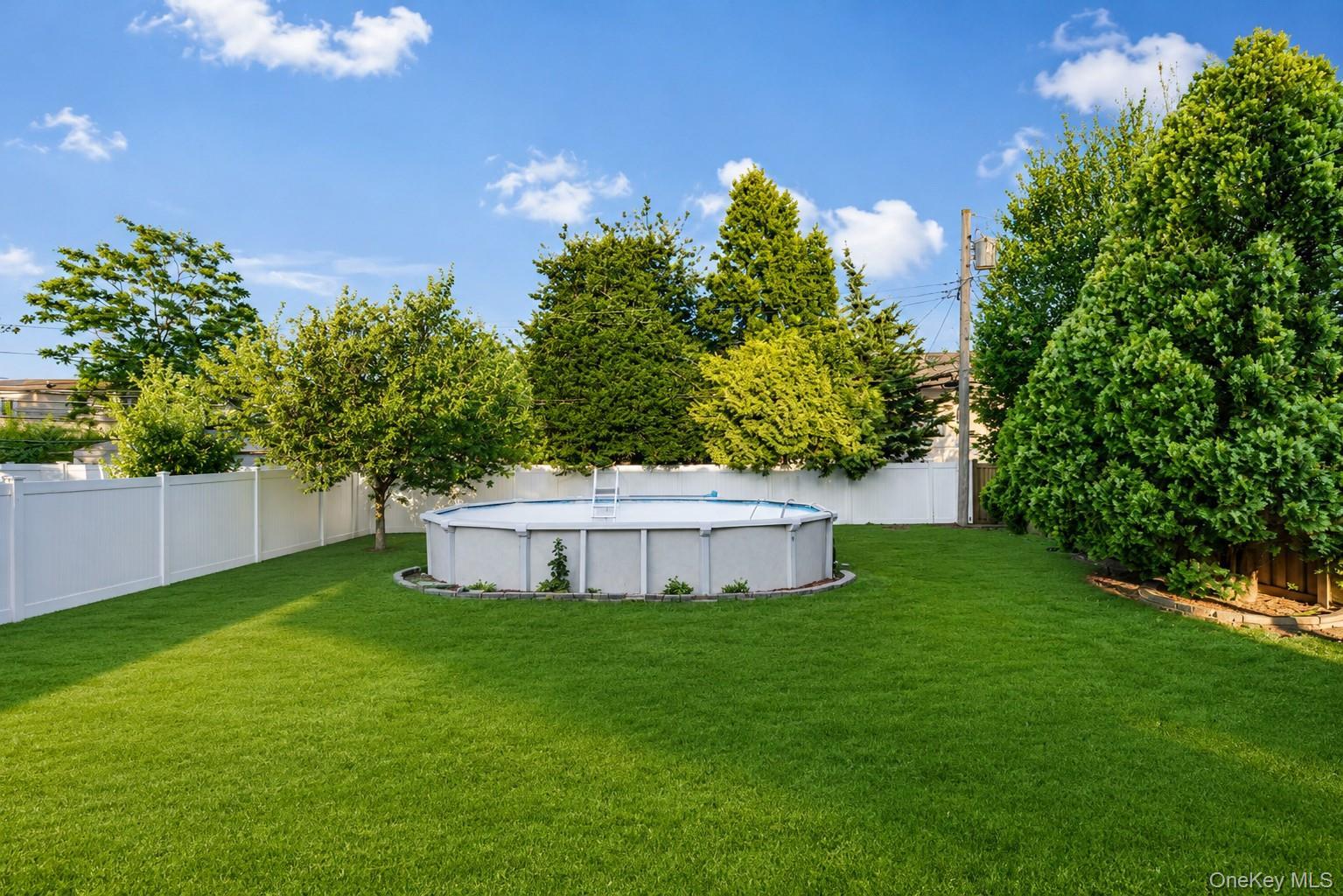 Single Family Flowerdale Drive Nassau County, NY 11783, MLS-1017093-23