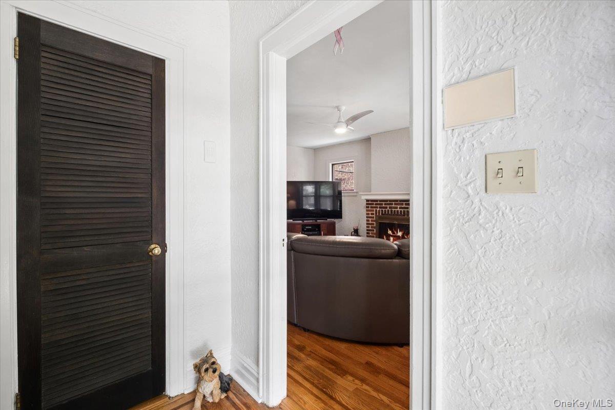 Single Family Rhinelander Avenue Bronx, NY 10461, MLS-1017099-14
