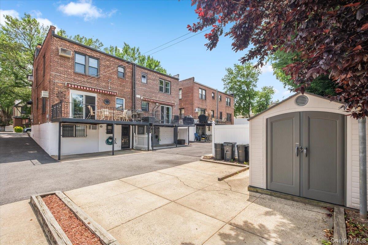 Single Family Rhinelander Avenue Bronx, NY 10461, MLS-1017099-35