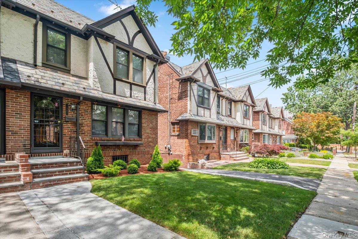 Single Family Rhinelander Avenue Bronx, NY 10461, MLS-1017099-39