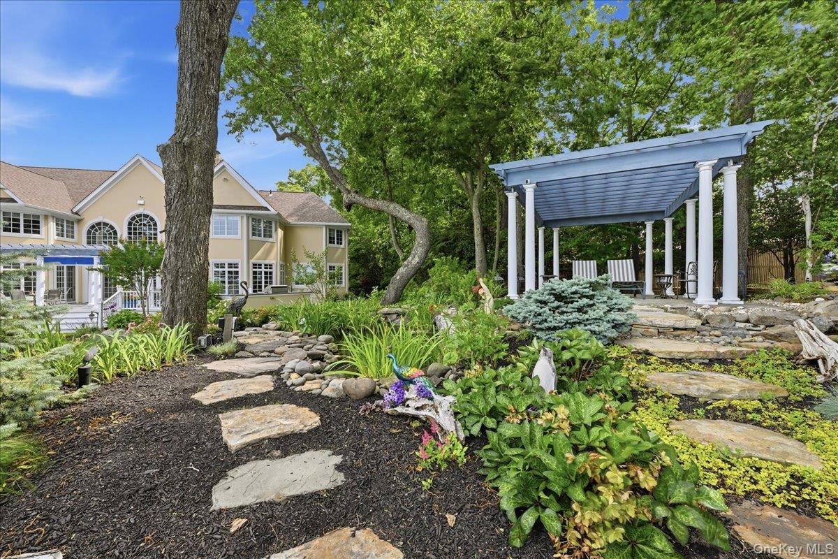 Single Family Woodcock Lane Suffolk County, NY 11733, MLS-1017106-30