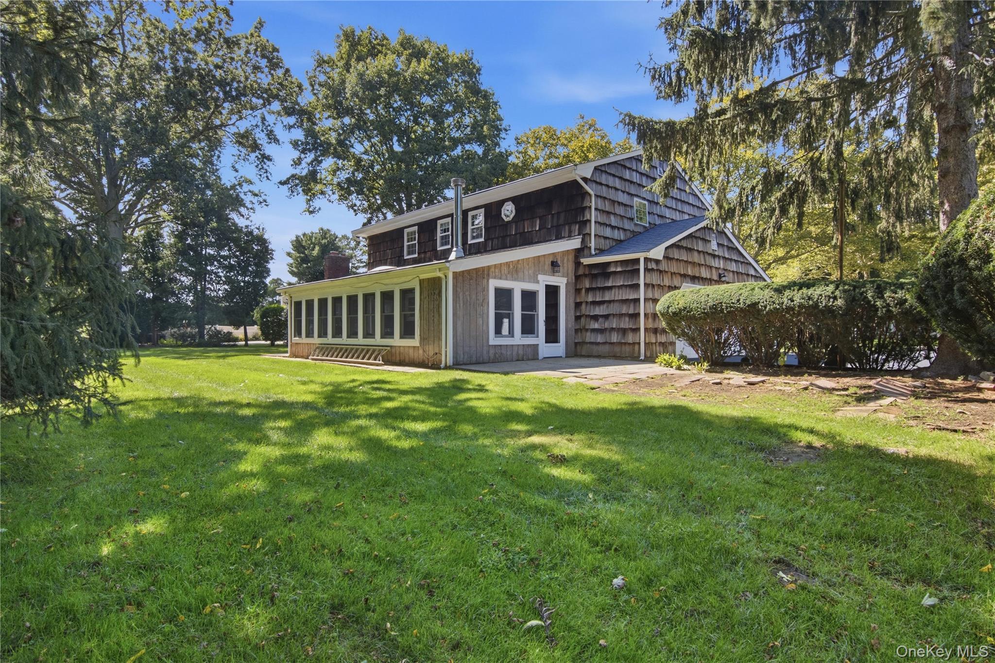 Single Family Farmington Court  Suffolk County, NY 11746, MLS-1017115-27