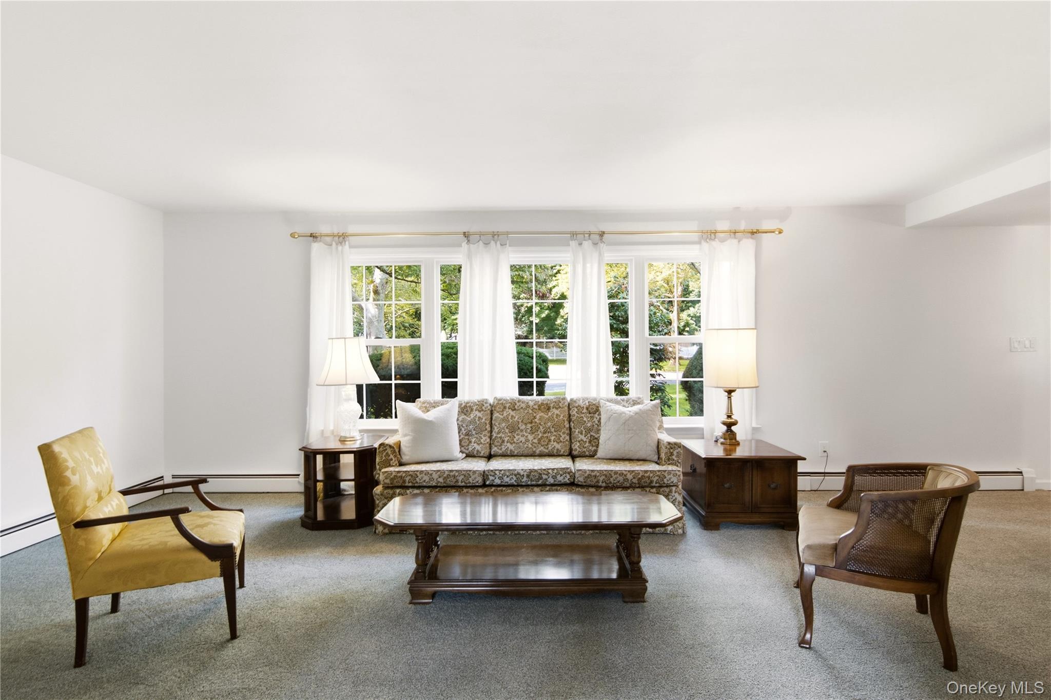 Single Family Farmington Court  Suffolk County, NY 11746, MLS-1017115-8