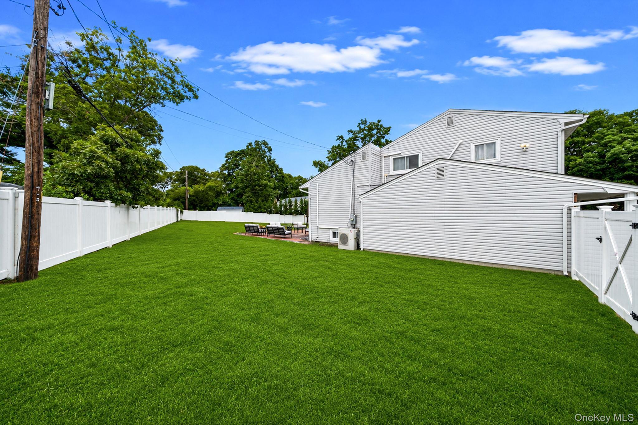 Single Family Essex Drive Suffolk County, NY 11727, MLS-1017131-4