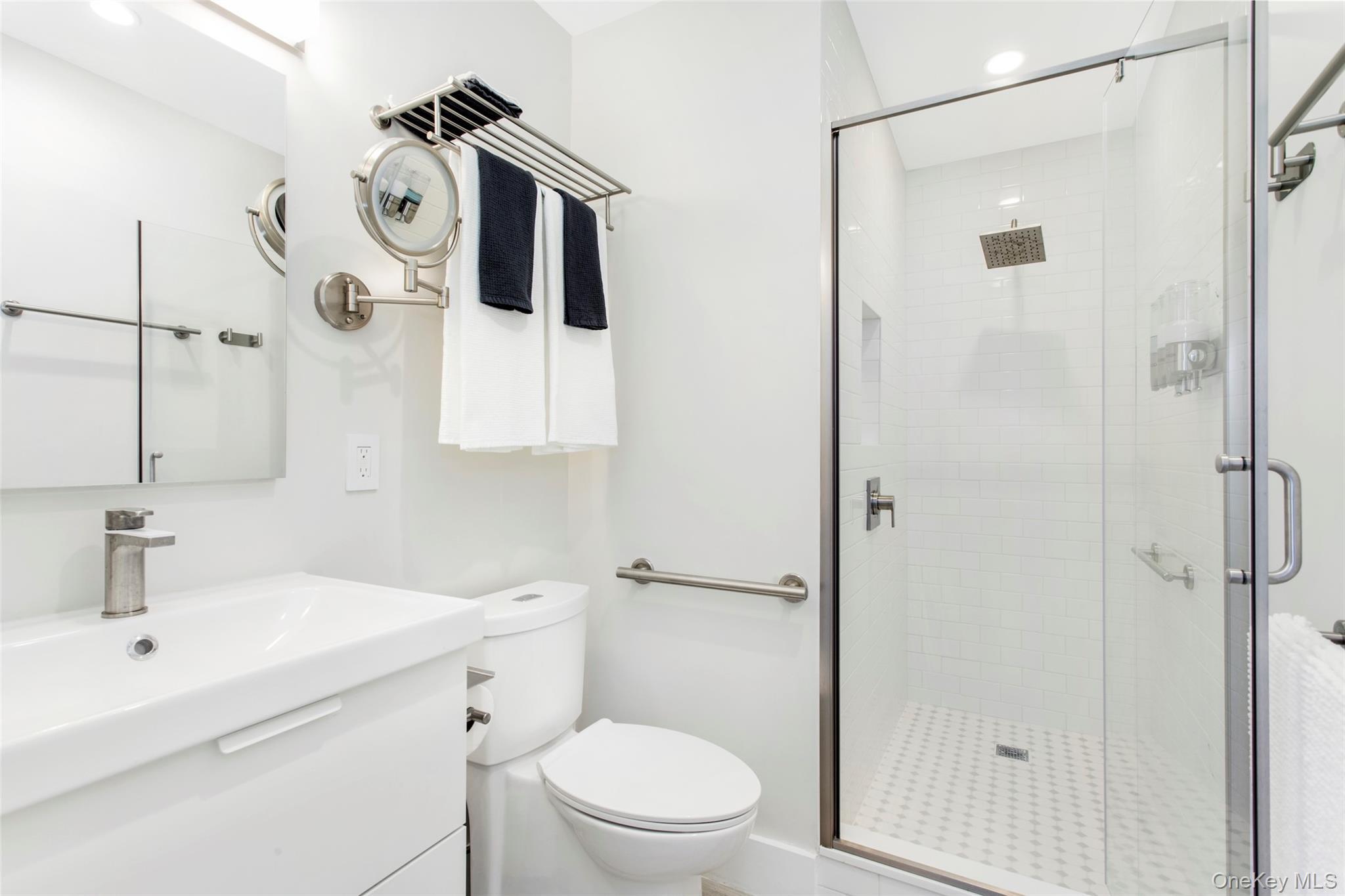 Single Family Bayview Walk  Suffolk County, NY 11782, MLS-1017133-16