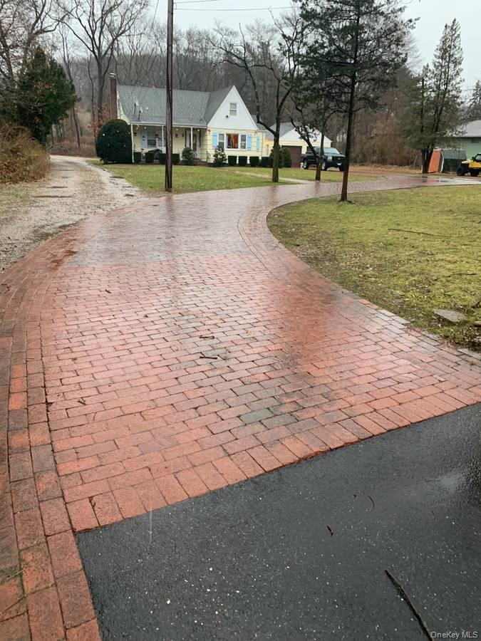 Single Family New York Avenue  Suffolk County, NY 11746, MLS-1017173-2