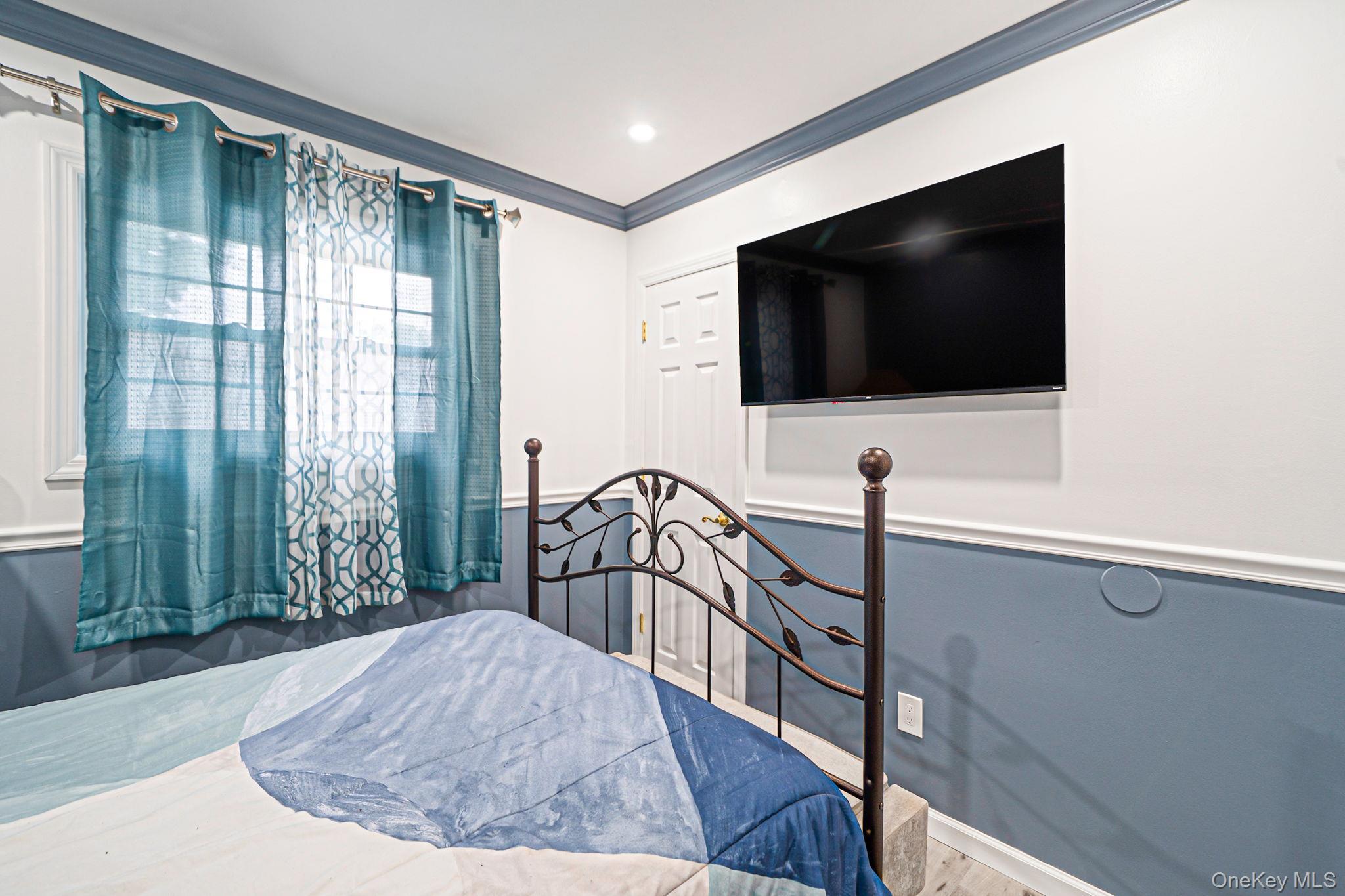 Single Family River Road Suffolk County, NY 11967, MLS-1017197-15