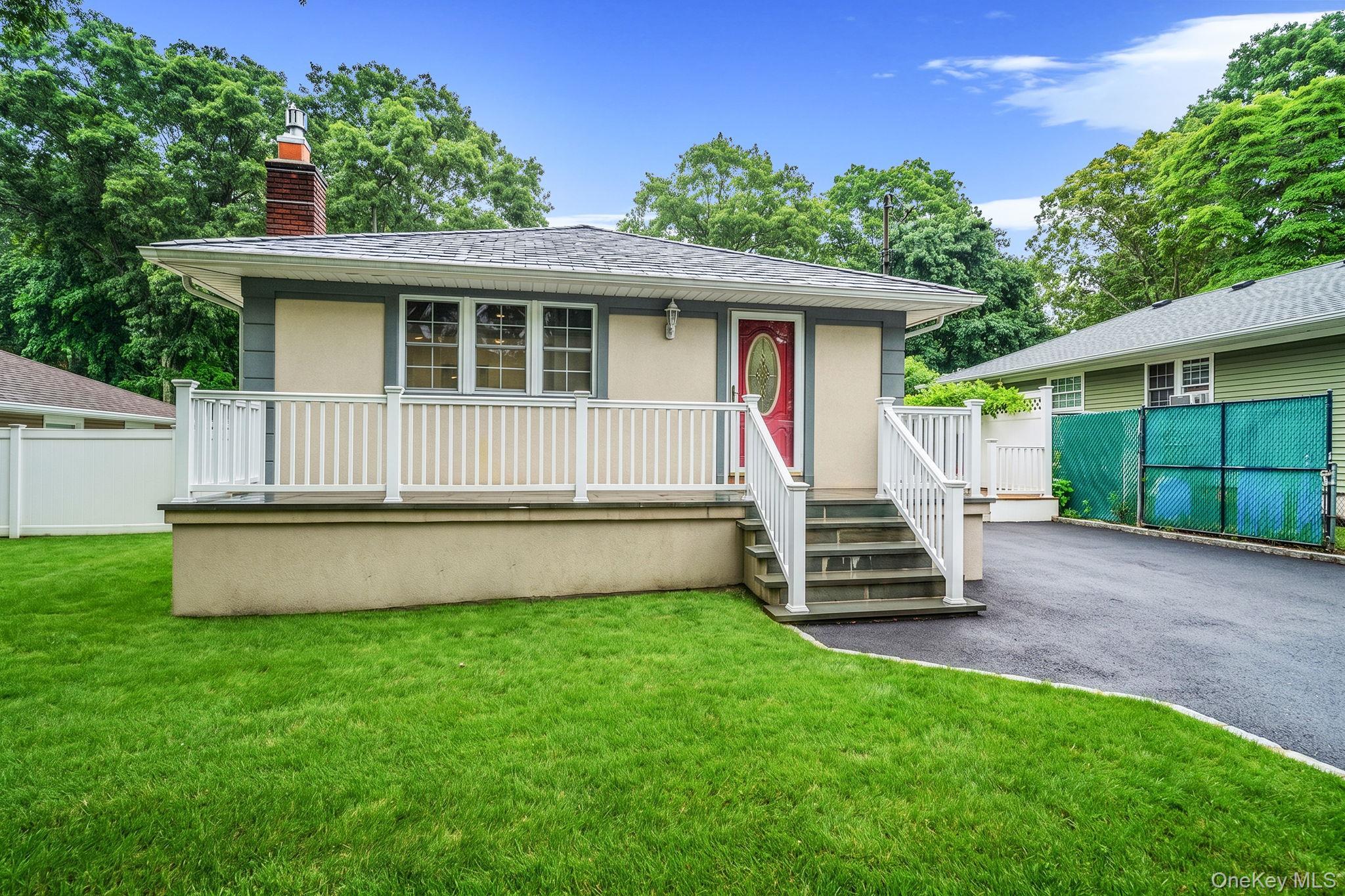 Single Family River Road Suffolk County, NY 11967, MLS-1017197-25