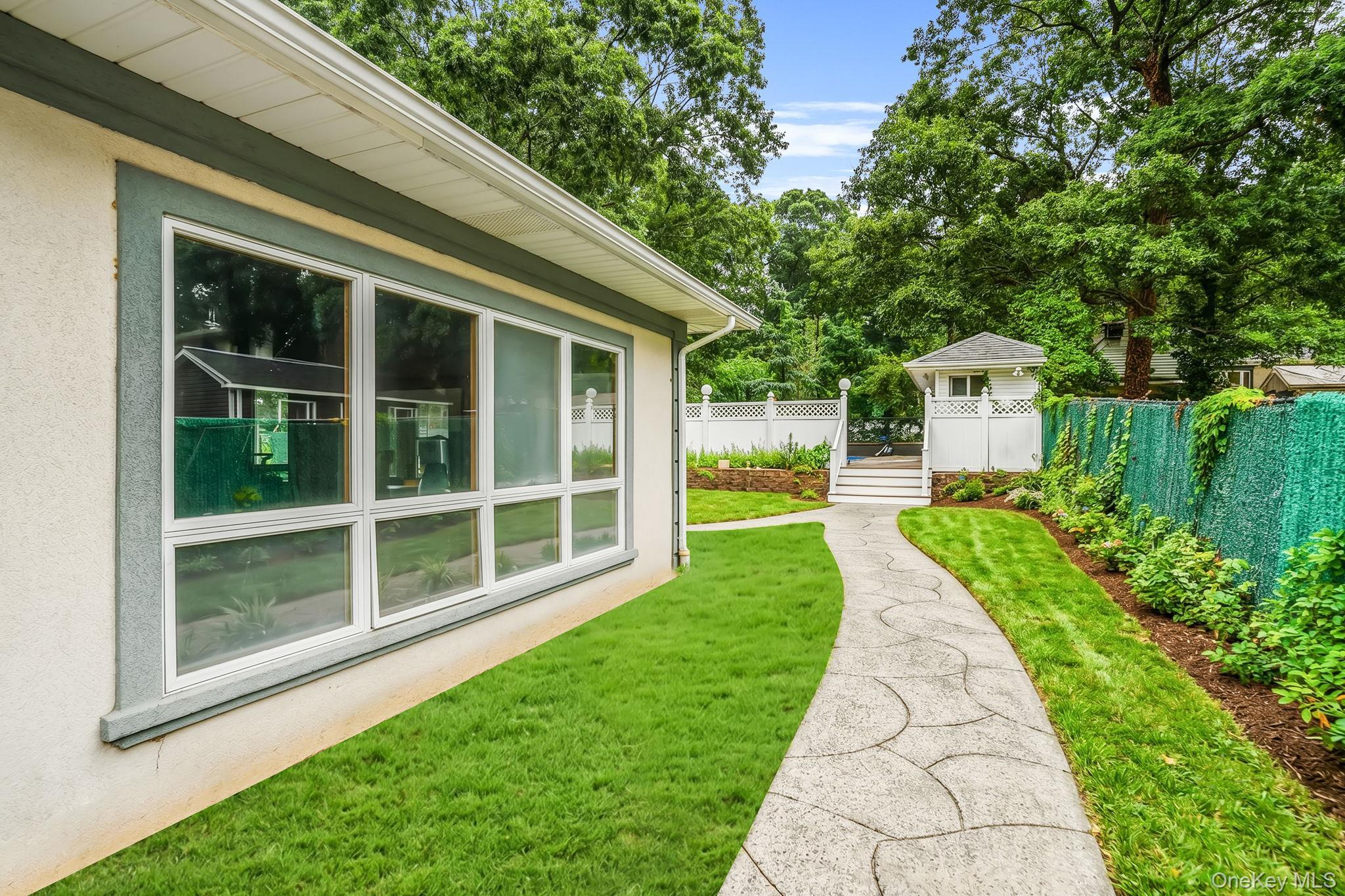 Single Family River Road Suffolk County, NY 11967, MLS-1017197-28