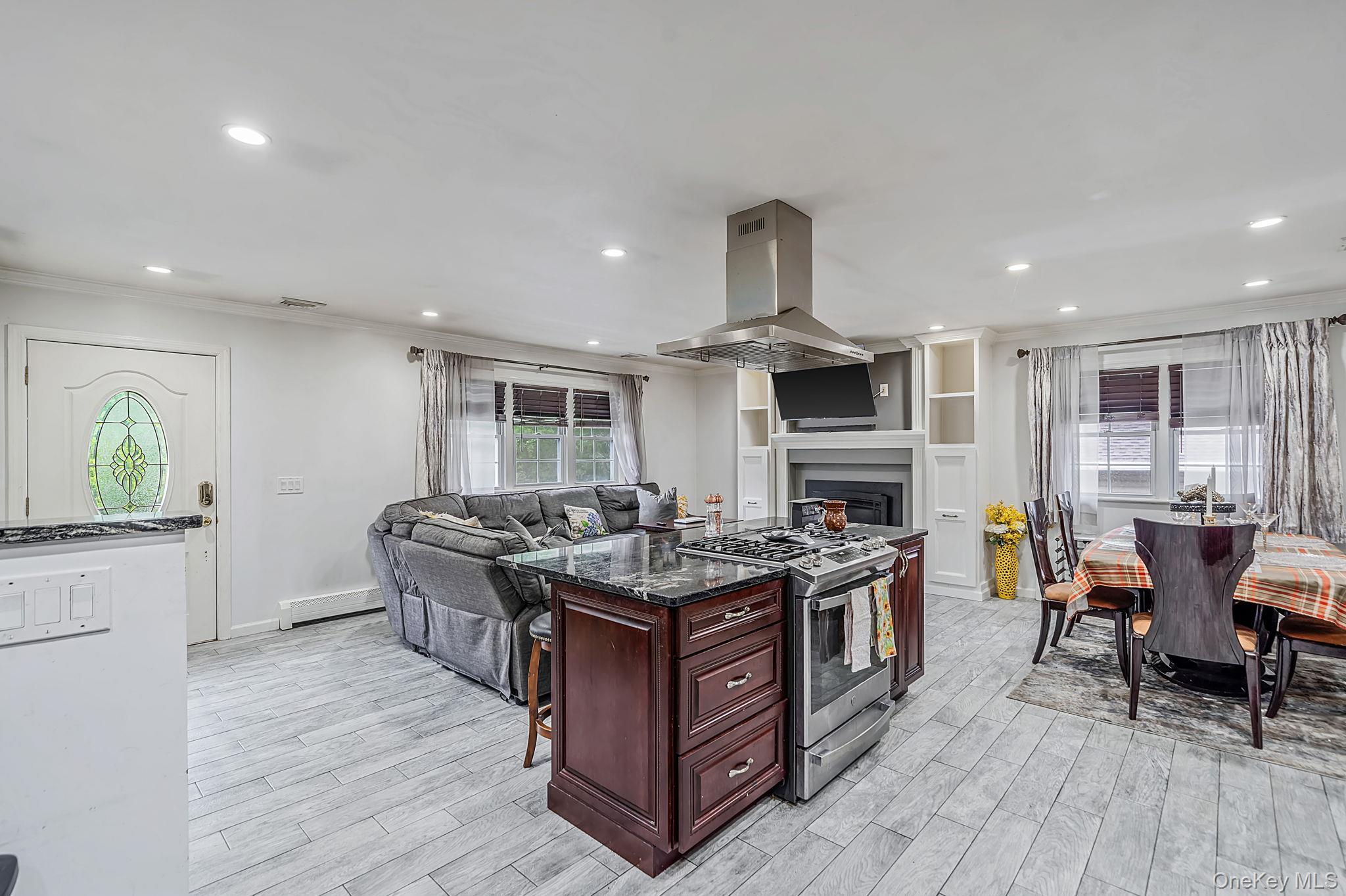Single Family River Road Suffolk County, NY 11967, MLS-1017197-8