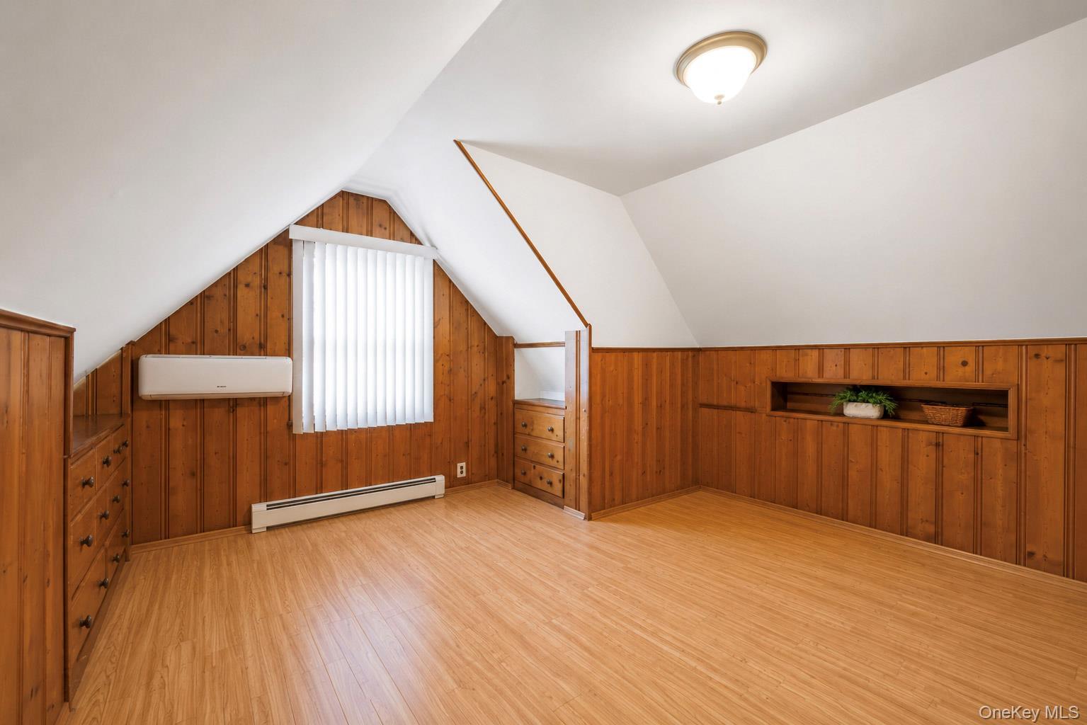 Single Family 250th Street Queens, NY 11426, MLS-1017200-14