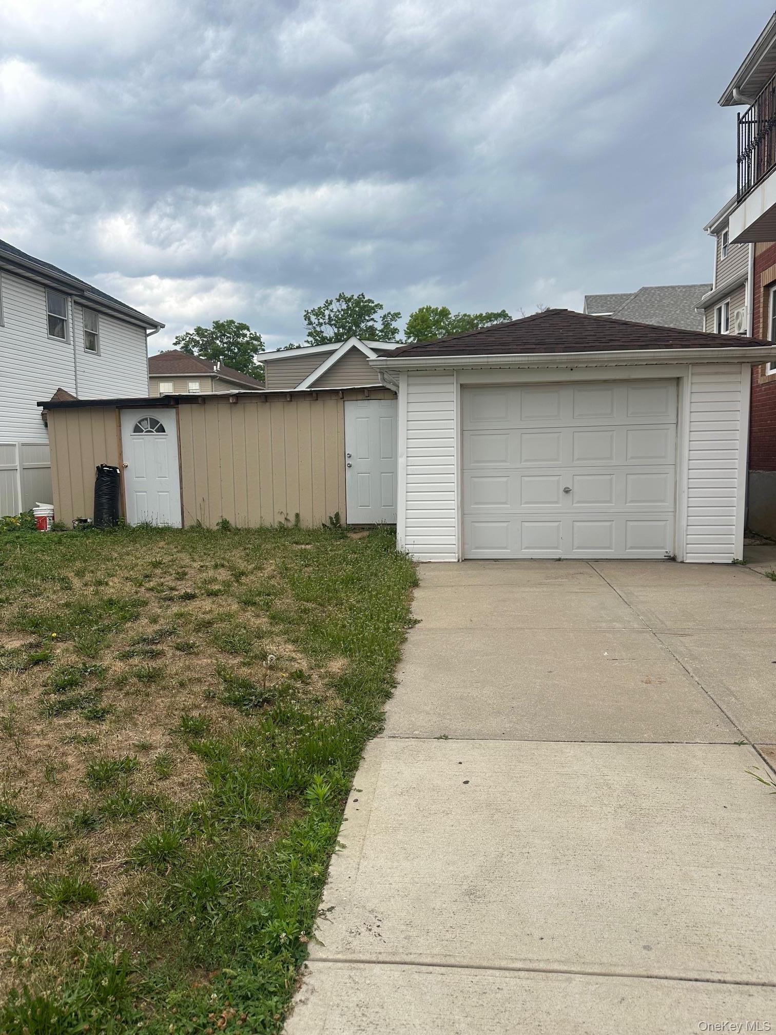 Single Family 160th Street Queens, NY 11434, MLS-1017222-34