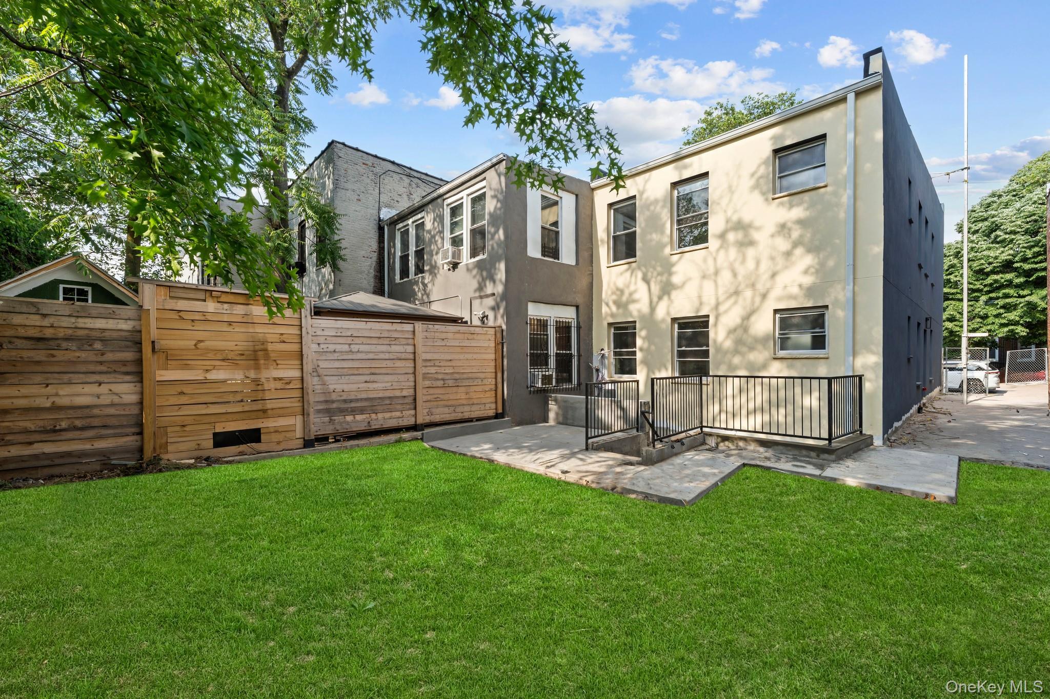 Single Family Herzl Street  Brooklyn, NY 11212, MLS-1017226-16