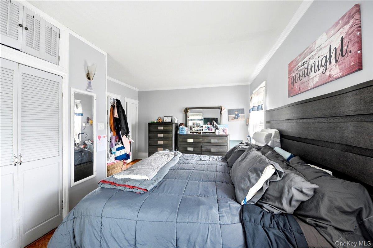 Single Family Coddington Avenue Bronx, NY 10461, MLS-1017273-17