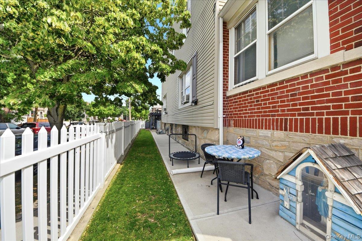 Single Family Coddington Avenue Bronx, NY 10461, MLS-1017273-22