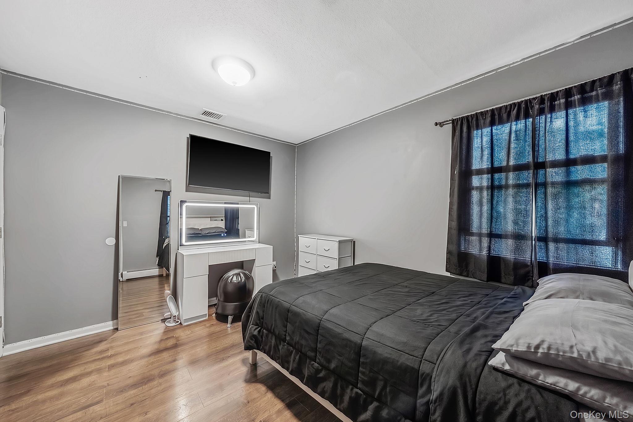Single Family Amarr Drive Suffolk County, NY 11967, MLS-1017292-10