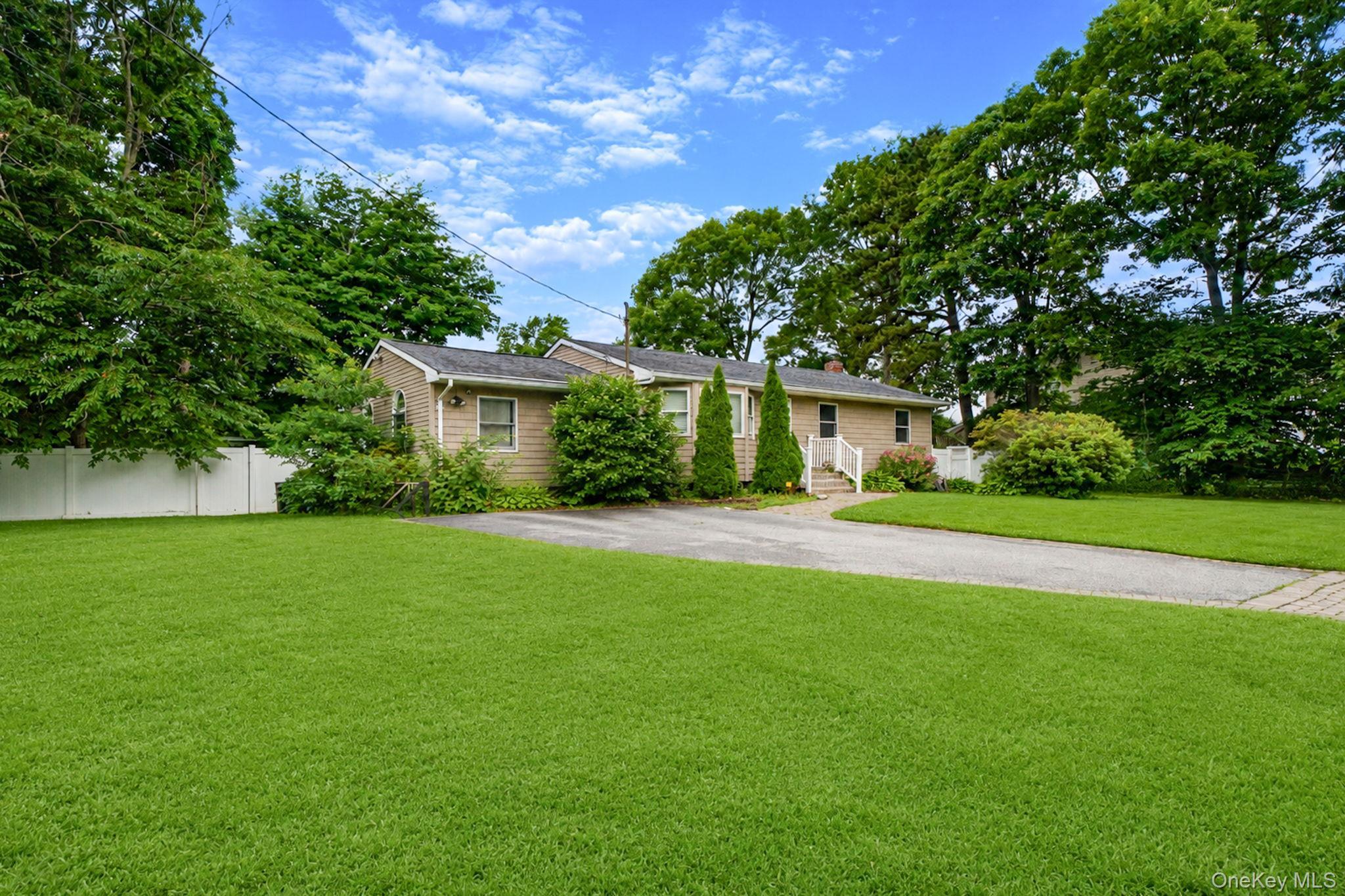 Single Family Amarr Drive Suffolk County, NY 11967, MLS-1017292-19