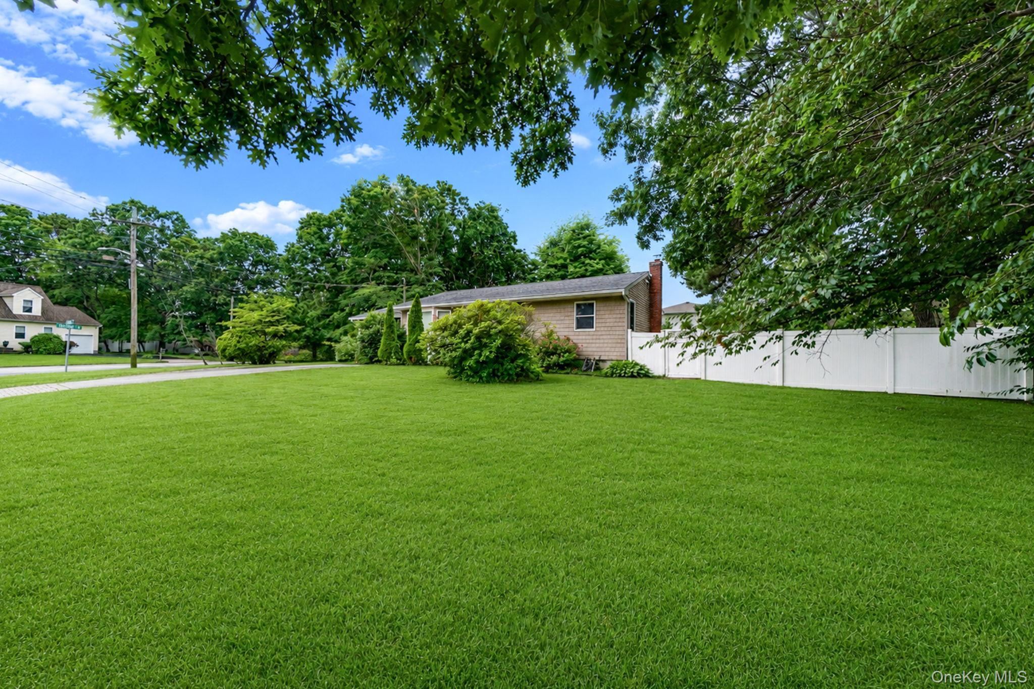 Single Family Amarr Drive Suffolk County, NY 11967, MLS-1017292-2