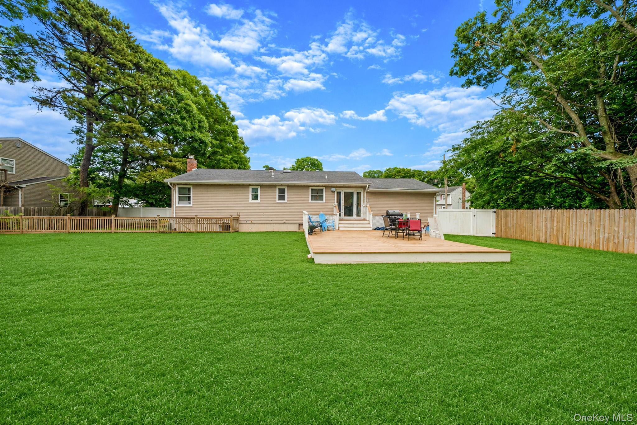 Single Family Amarr Drive Suffolk County, NY 11967, MLS-1017292-3