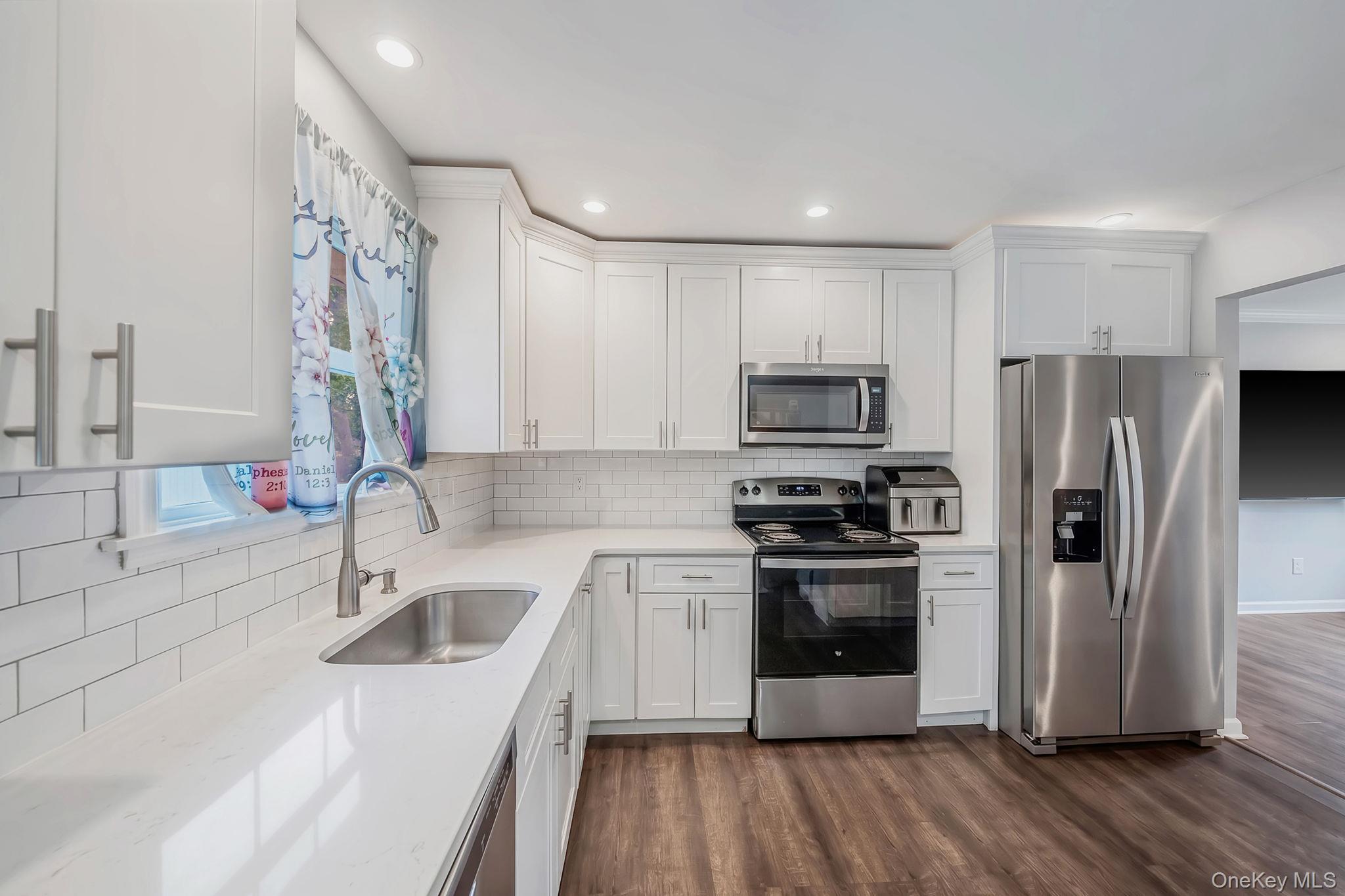 Single Family Amarr Drive Suffolk County, NY 11967, MLS-1017292-7