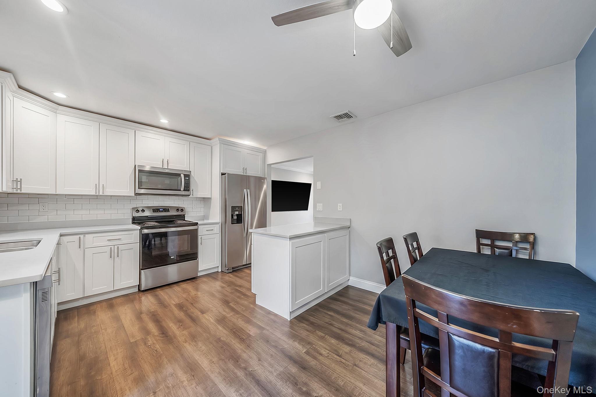 Single Family Amarr Drive Suffolk County, NY 11967, MLS-1017292-8