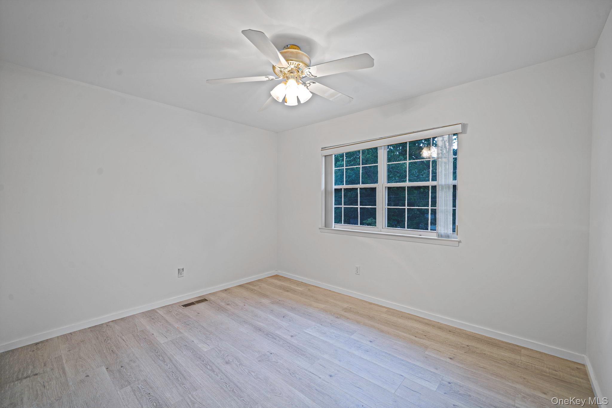 Single Family Community Road Suffolk County, NY 11727, MLS-1017305-16