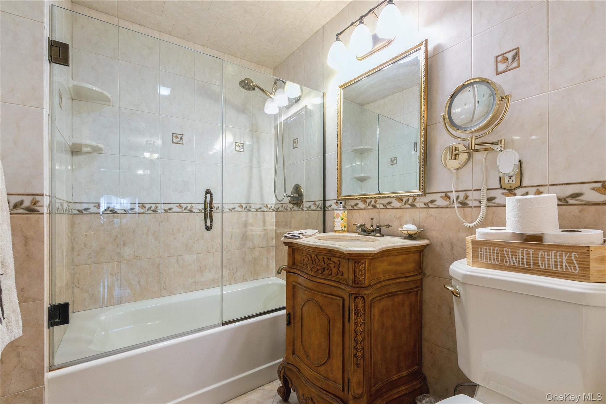 Single Family Devon Street  Nassau County, NY 11563, MLS-1017315-23