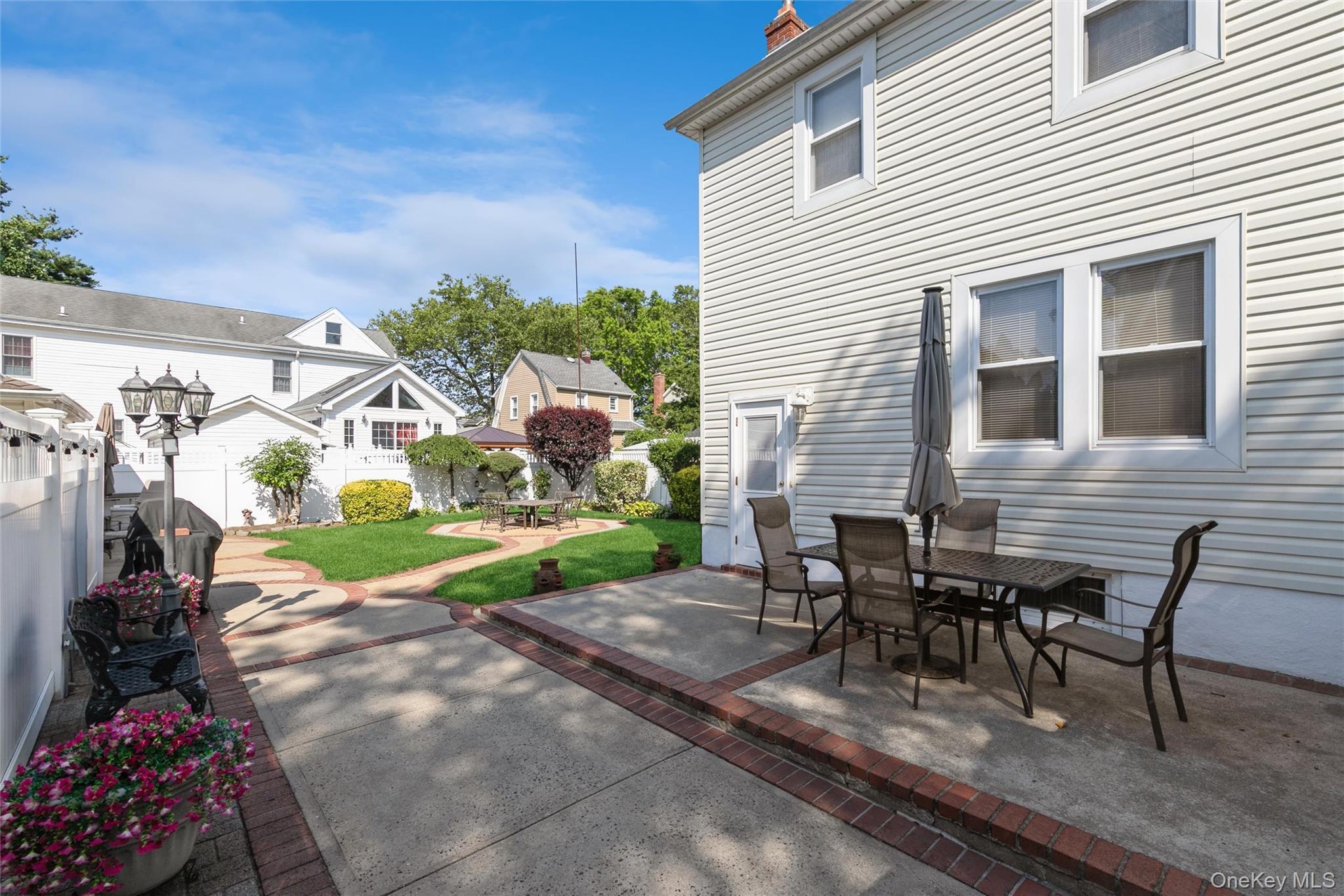 Single Family Devon Street  Nassau County, NY 11563, MLS-1017315-27