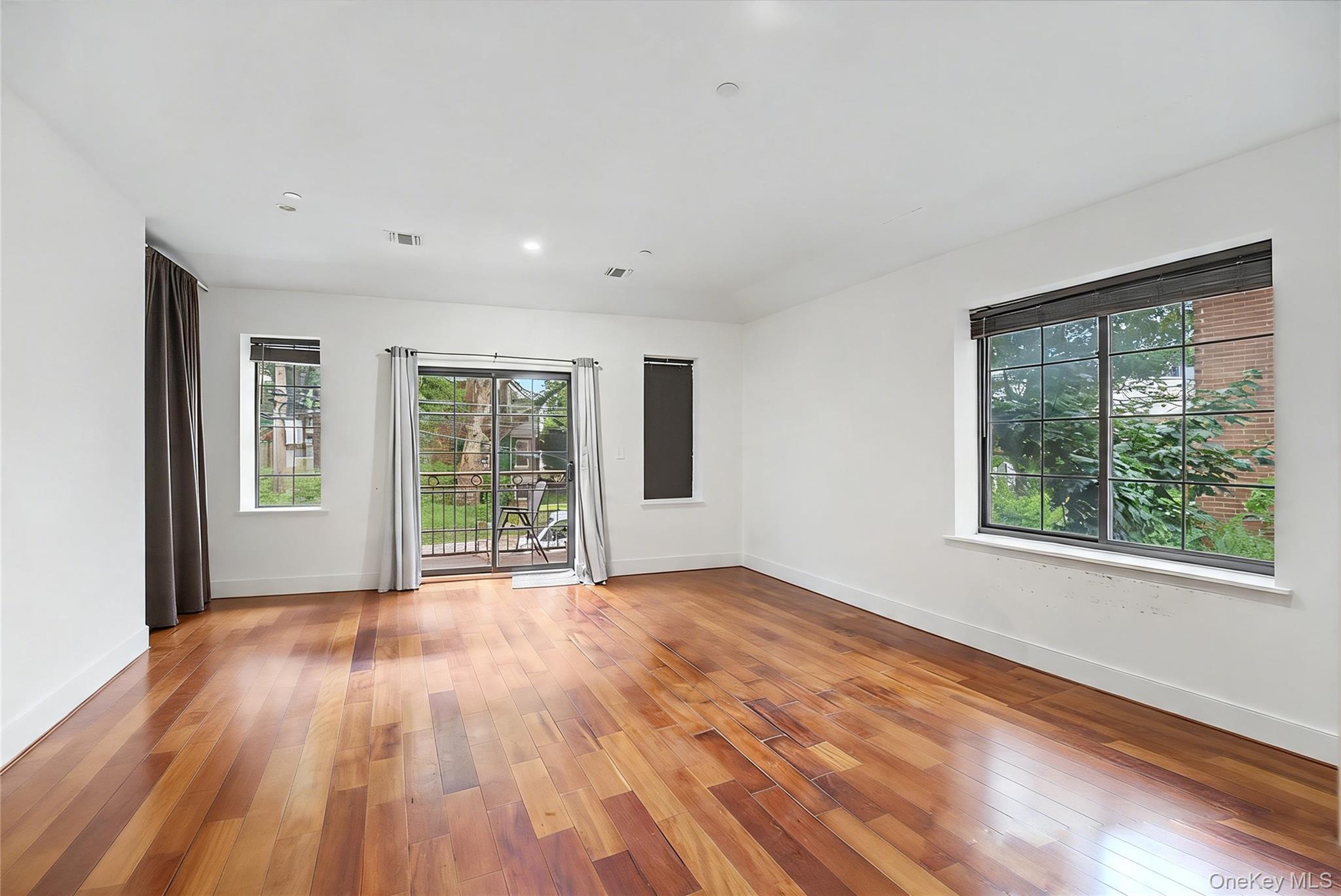 Single Family 27th Avenue  Queens, NY 11102, MLS-1017335-17