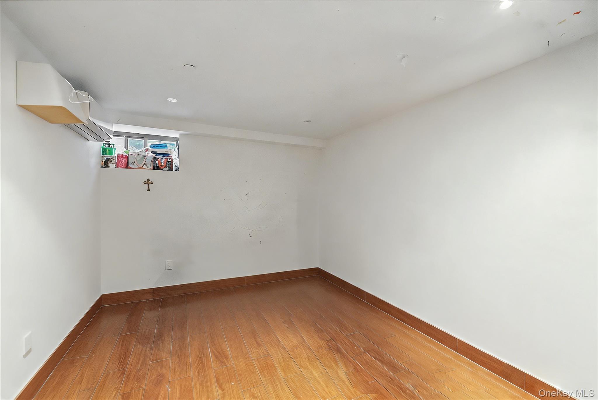 Single Family 27th Avenue  Queens, NY 11102, MLS-1017335-25