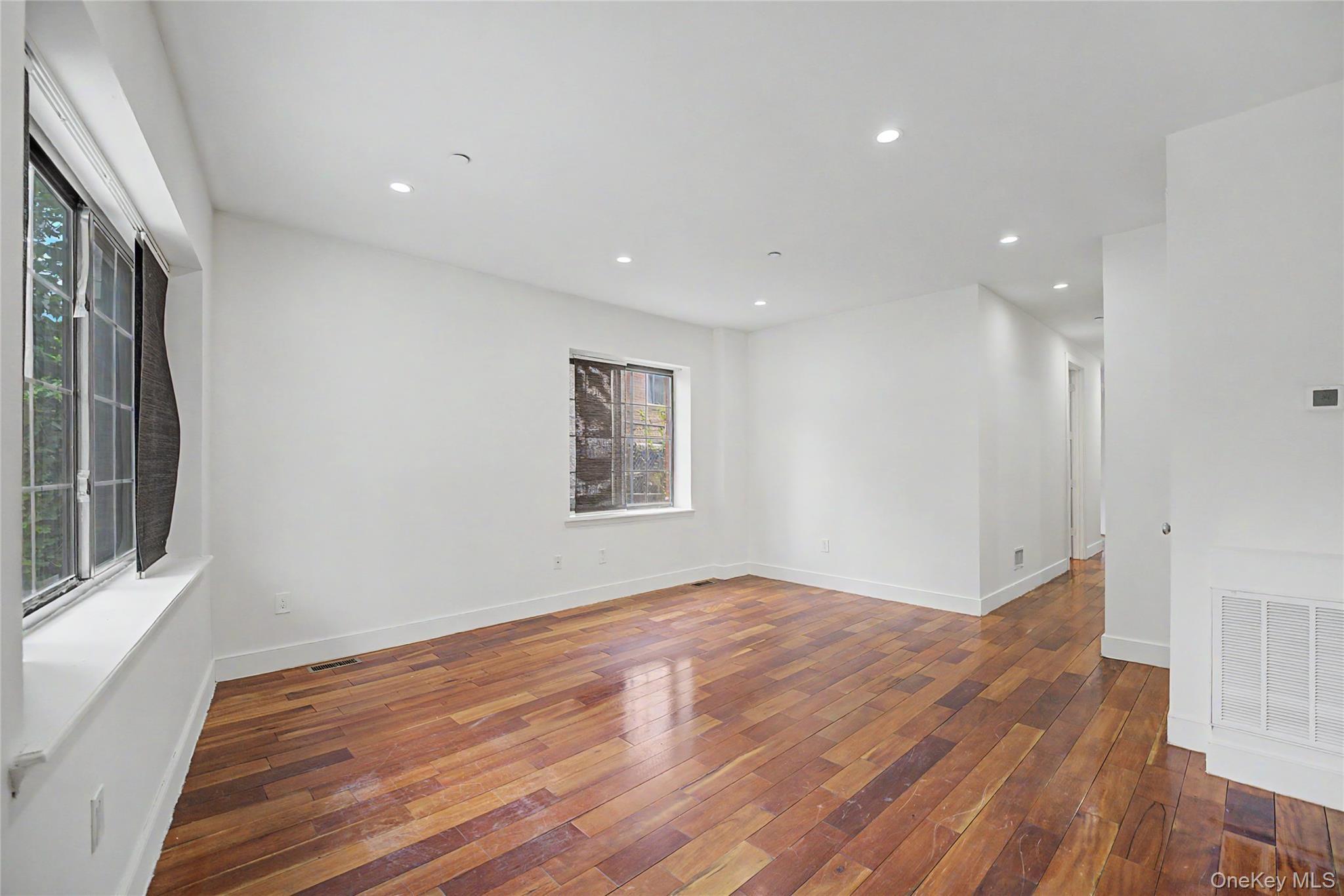Single Family 27th Avenue  Queens, NY 11102, MLS-1017335-28
