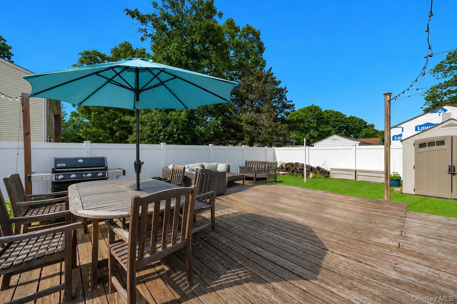 Single Family Dahlia Drive Suffolk County, NY 11951, MLS-1017368-29