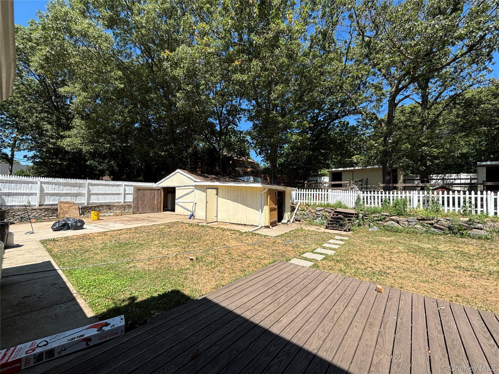 Single Family Croft Lane  Suffolk County, NY 11787, MLS-1017406-12