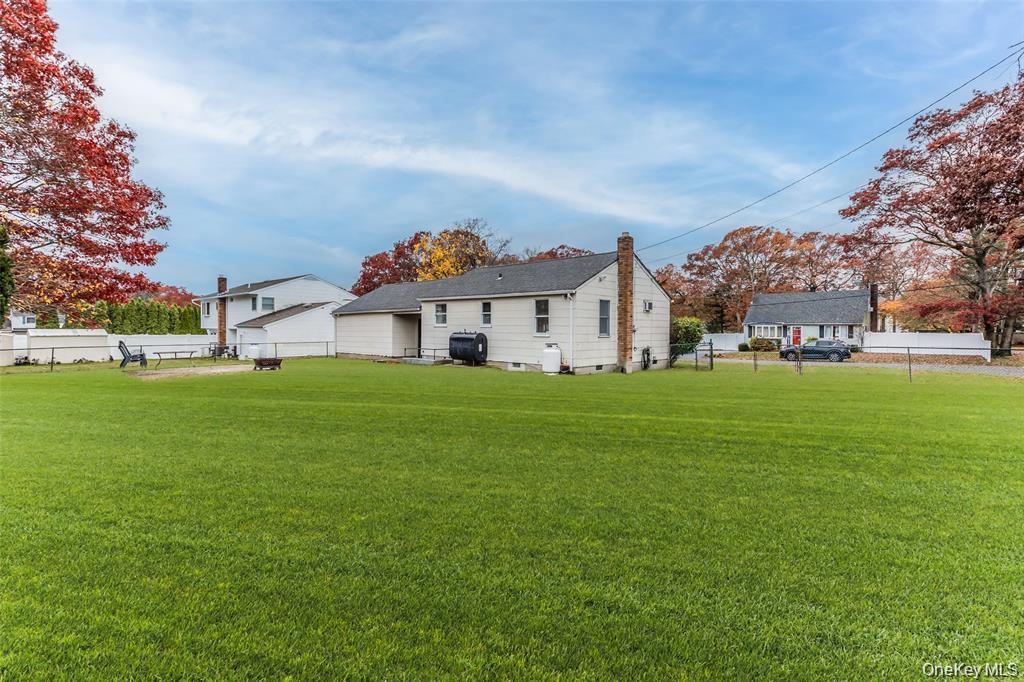 Single Family Wendy Drive  Suffolk County, NY 11742, MLS-1017408-14