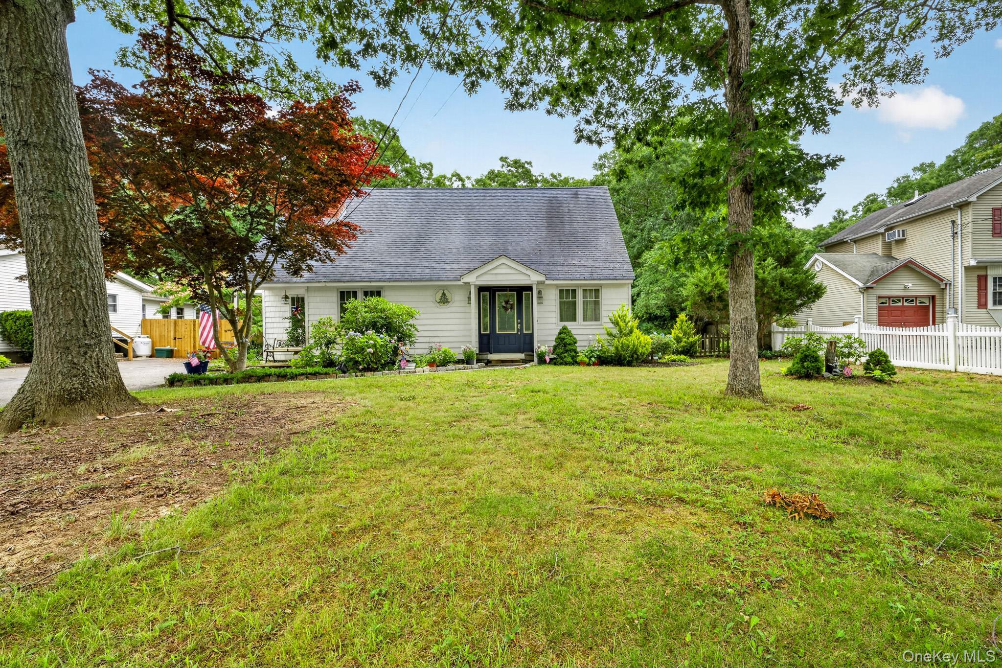 Single Family Keller Drive Suffolk County, NY 11950, MLS-1017411-35